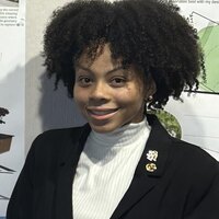 Zuri Askew headshot
